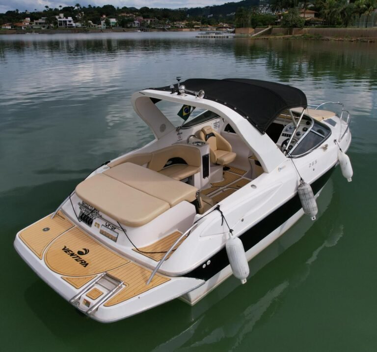 Lancha Ventura 265 - Imagem 18
