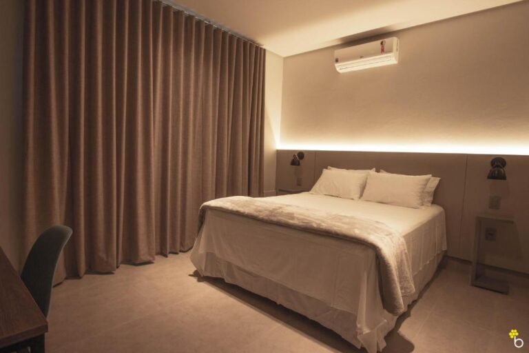 Naim Hotel com ☕ e 💦 - Imagem 3