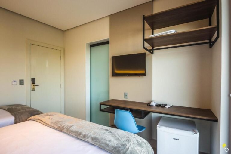 Naim Hotel com ☕ e 💦 - Imagem 6