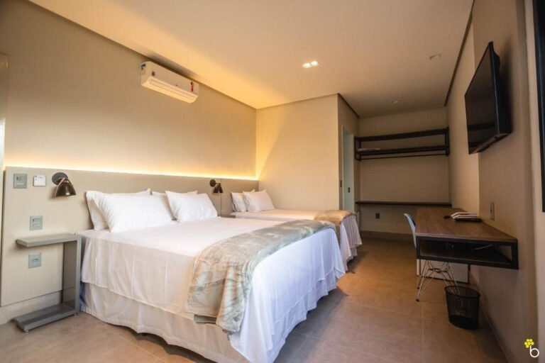 Naim Hotel com ☕ e 💦 - Imagem 8