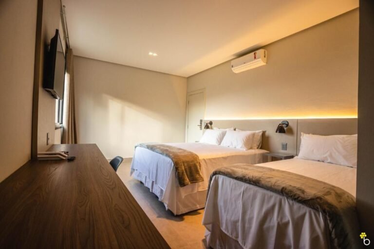 Naim Hotel com ☕ e 💦 - Imagem 9