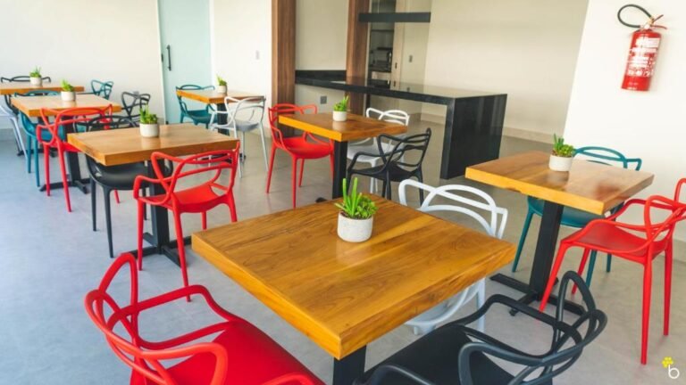 Naim Hotel com ☕ e 💦 - Imagem 12